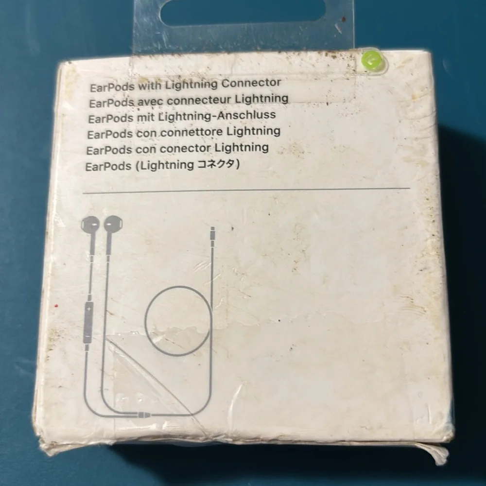 Apple Lightning EarPod Headphone Original New open box